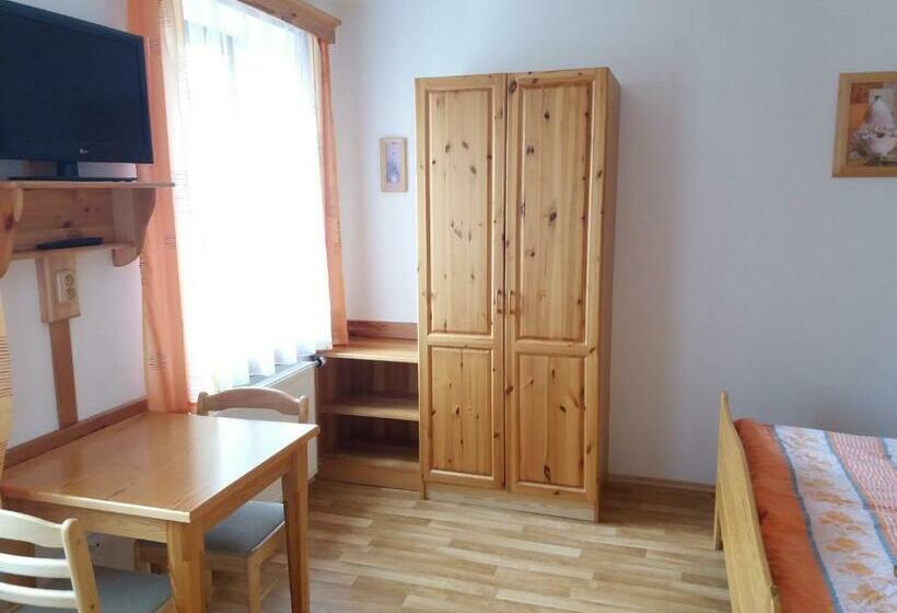 Номер Стандарт, Penzion Ve Staré škole