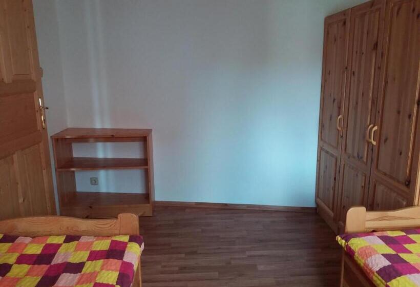 Люкс, Penzion Ve Staré škole