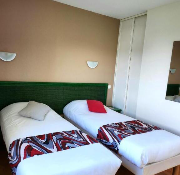 Номер Стандарт, Relais De La Grange