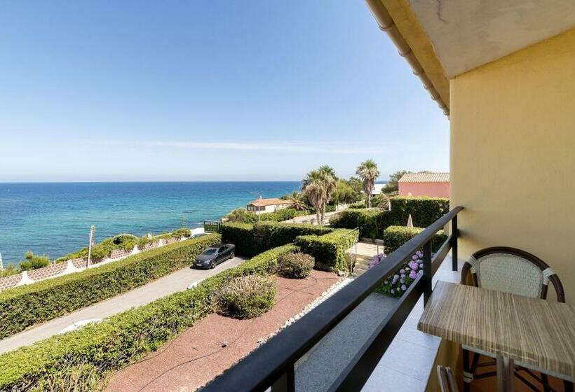 Family Suite, Cap Riviera Hotel & Restaurant Saint Aygulf