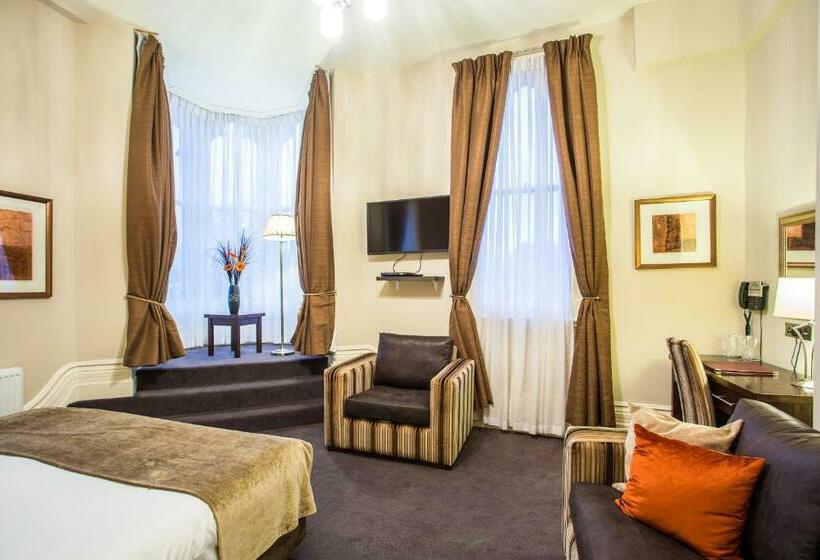 اتاق اجرایی, The Duke Of Edinburgh Hotel & Bar