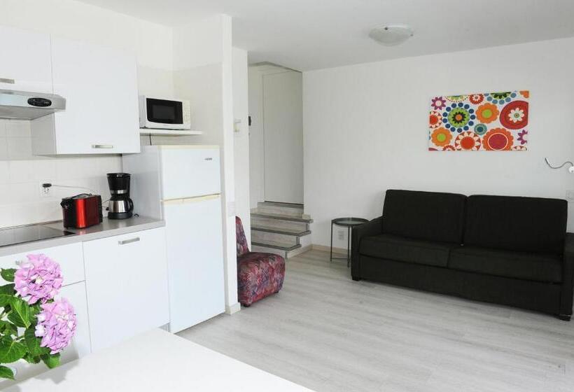 1 Bedroom Apartment Lake View, Residence Parco Lago Di Garda