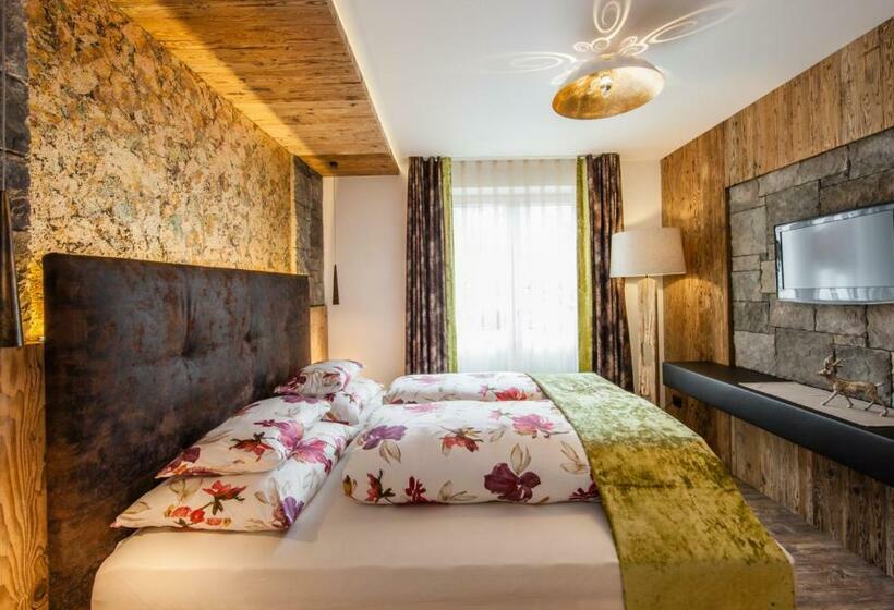 Quarto Estandar Individual com Sacada, Tyrol