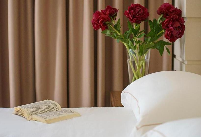 Трехместный Номер Классика, Bes Hotel Villa Zoia