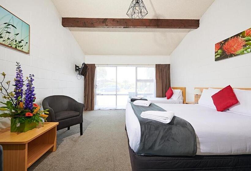 Студия Deluxe, Cobblestone Court Motel   Wenzel Motels