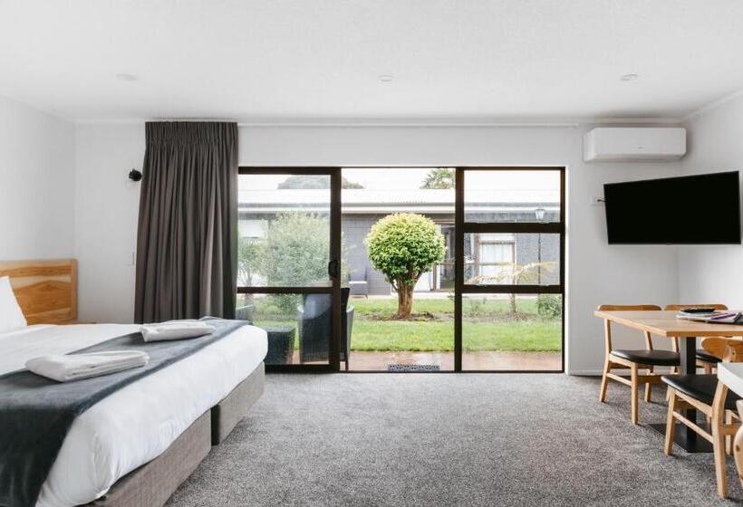 Апартаменты 1 Спальня, Cobblestone Court Motel   Wenzel Motels