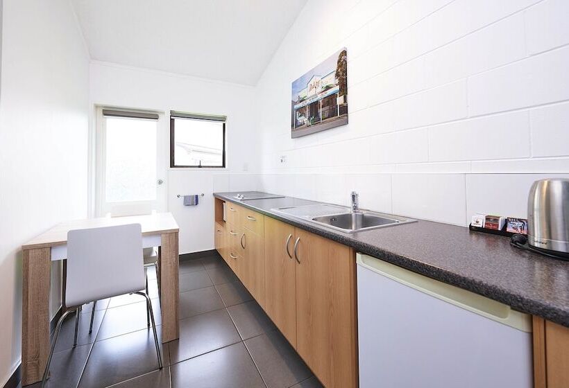 Студия Deluxe, Cobblestone Court Motel   Wenzel Motels