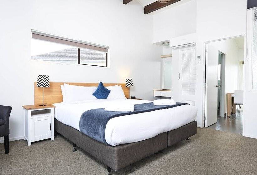 Студия Deluxe, Cobblestone Court Motel   Wenzel Motels