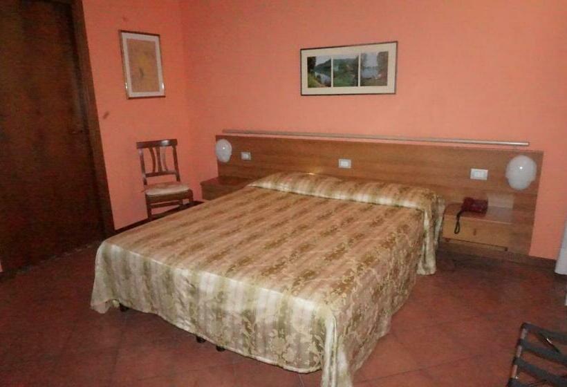 Camera Standard, Residenza Cavour