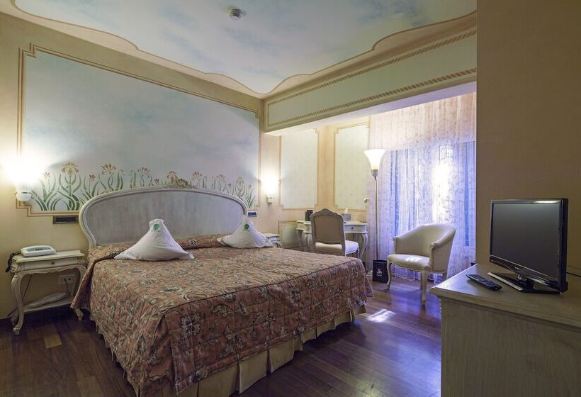 Полулюкс, Suite Hotel Nettuno