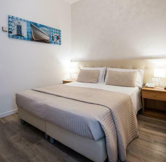 Chambre Triple Classique, Touring
