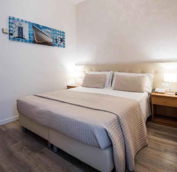 Chambre Quadruple Classique, Touring