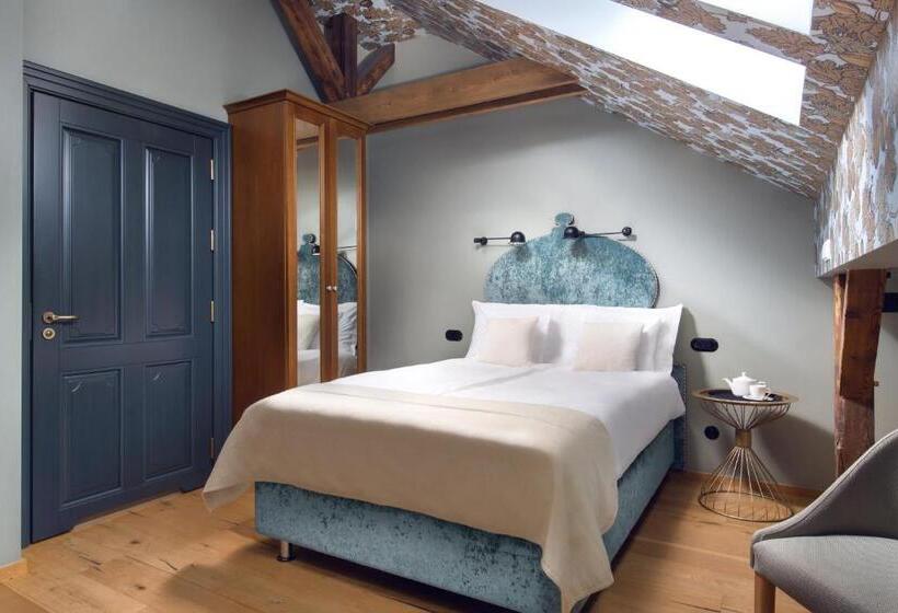 Номер Deluxe Одноместный, Relais & Châteaux Hotel Quadrille   Adults Only
