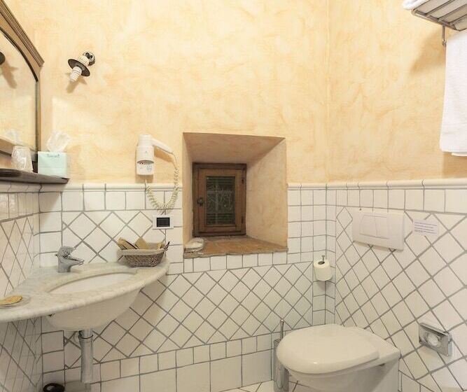 Классический Номер, Relais Poggio Borgoni