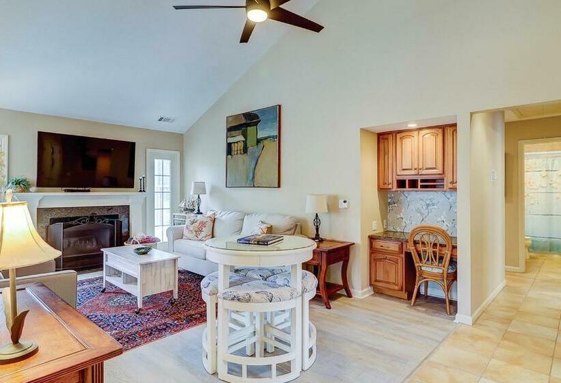 Апартаменты 2 Спальни, Evian At Shipyard By Hilton Head Accommodations