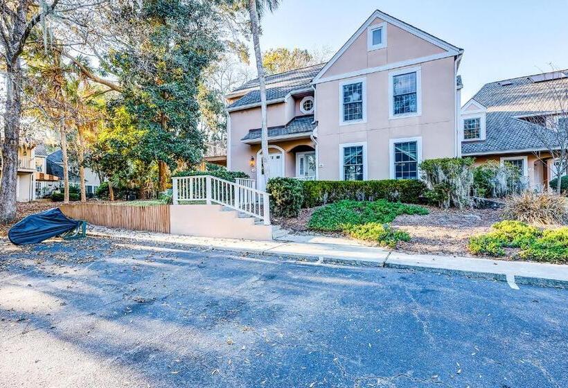 Апартаменты 2 Спальни, Evian At Shipyard By Hilton Head Accommodations