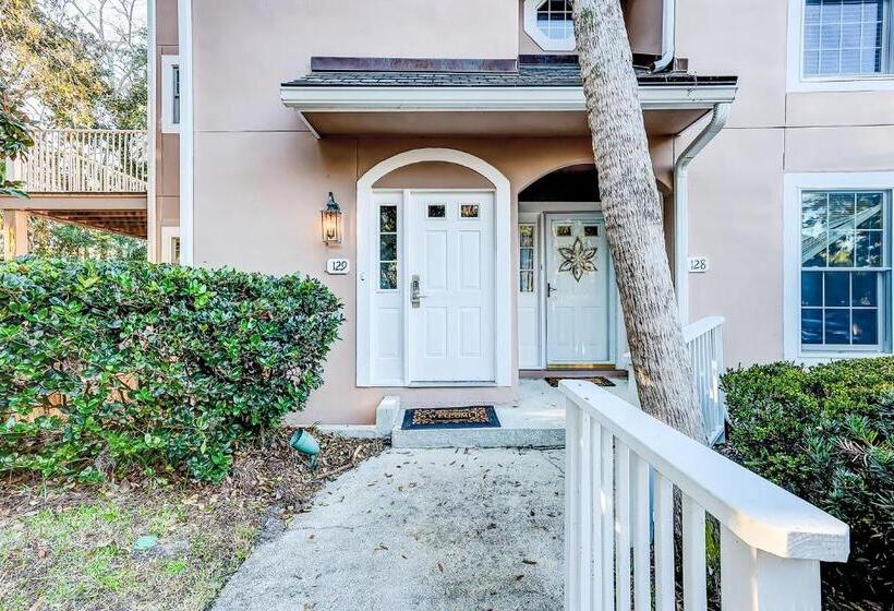 Апартаменты 2 Спальни, Evian At Shipyard By Hilton Head Accommodations