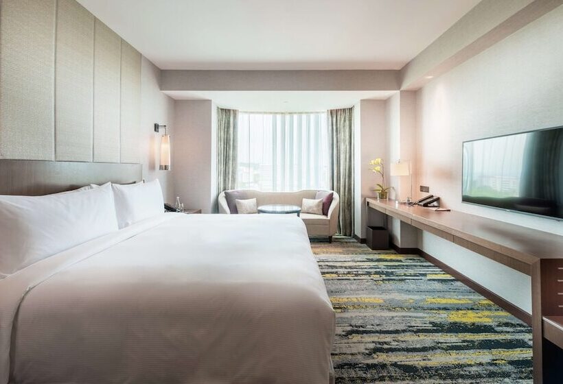 이그제큐티브 룸, Hilton Kota Kinabalu