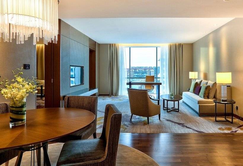 이그제큐티브 스위트, Hilton Kota Kinabalu
