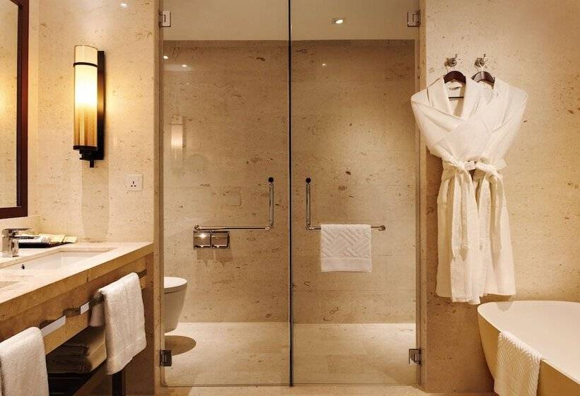 이그제큐티브 스위트, Hilton Kota Kinabalu