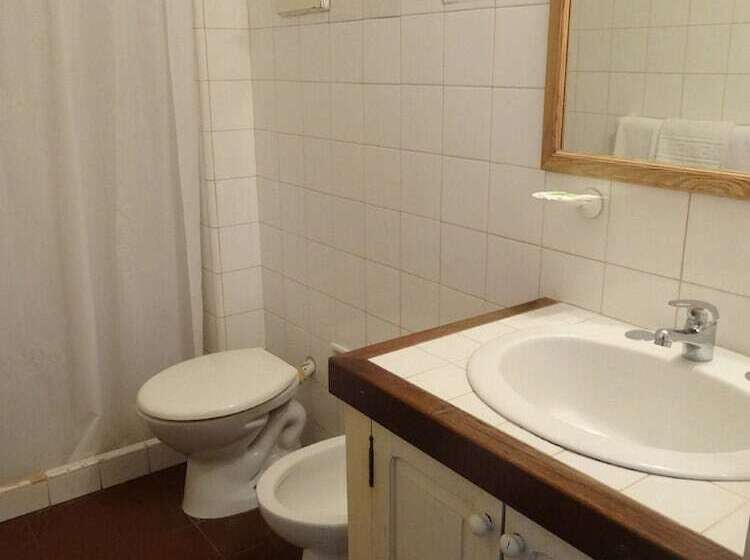 Quarto Estandar, Posada De La Flor