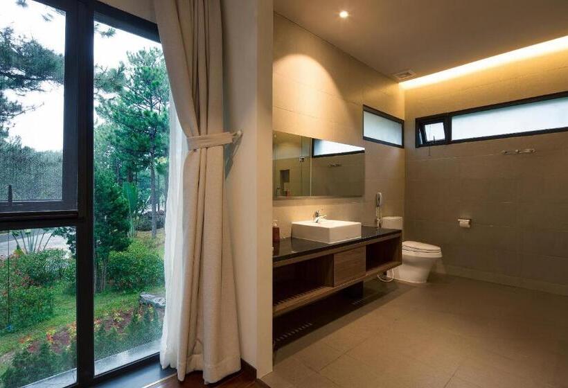 ویلای 5 خوابه, Terracotta Hotel & Resort Dalat