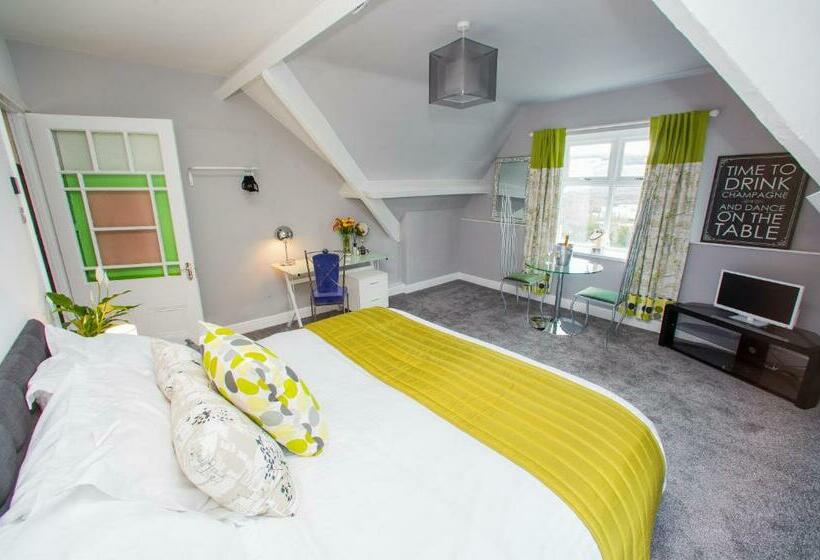 Студия Deluxe, James  Place At Brynawel