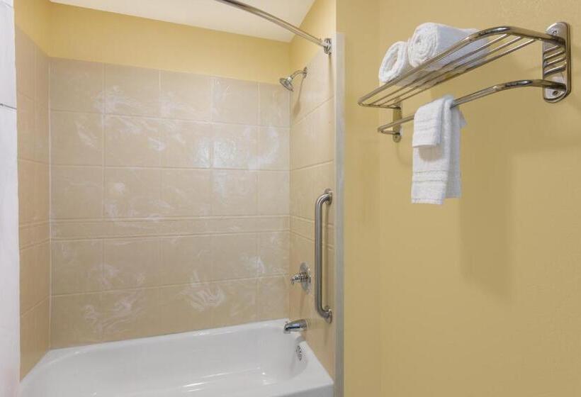 اتاق استاندارد برای معلولان, Days Inn By Wyndham New Orleans Pontchartrain