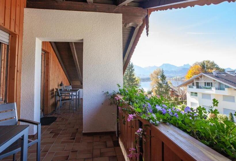 Apartamento 2 Quartos com Varanda, Ferienhaus Und Landhaus Berger