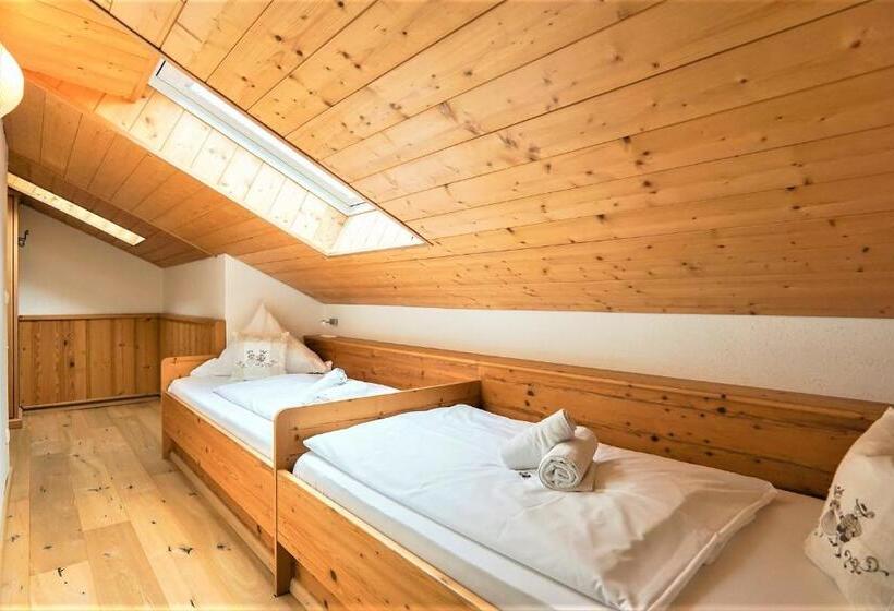 Apartamento 2 Quartos com Varanda, Ferienhaus Und Landhaus Berger