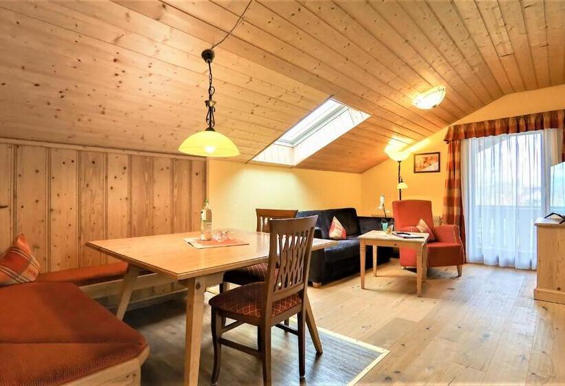 Апартаменты 2 Спальни с Балконом, Ferienhaus Und Landhaus Berger