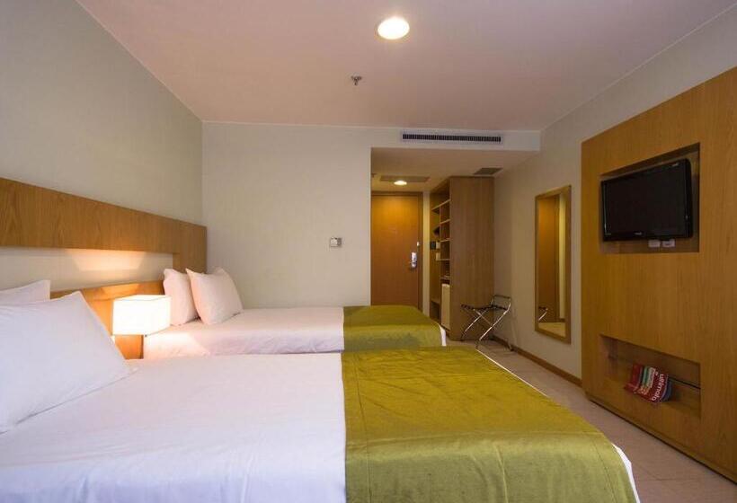 Quarto Estandar, Naoum
