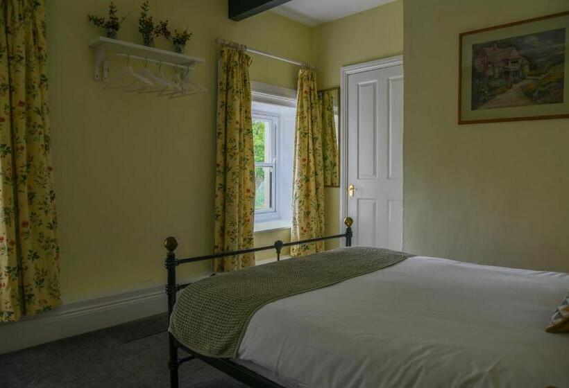 Номер Стандарт, Lowbyer Manor Country House