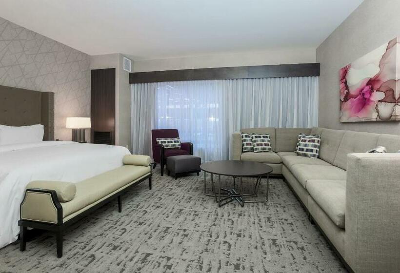Junior Suite Cama King, Doubletree By Hilton Evansville