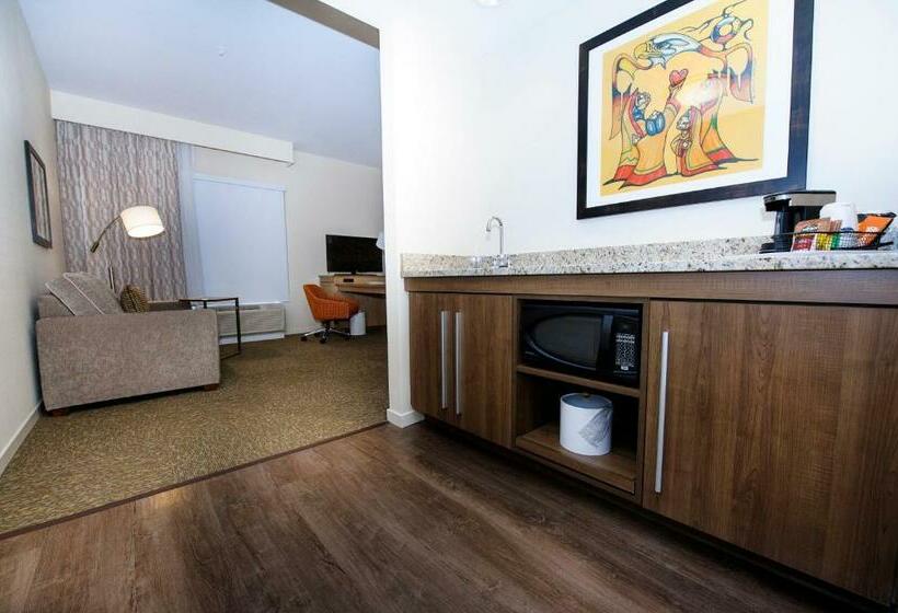 Люкс Кровать Кинг, Hampton Inn & Suites By Hilton Truro