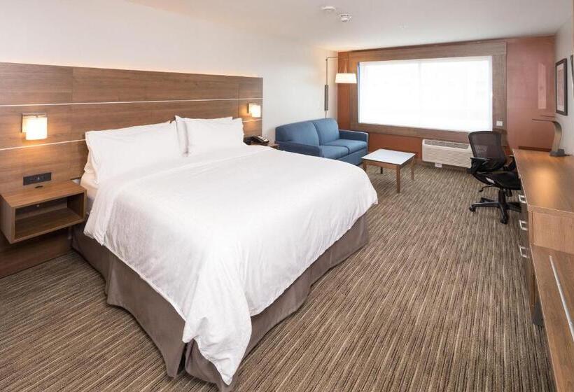 キングサイズベッドのスイートルーム, Holiday Inn Express & Suites Alpena   Downtown, An Ihg
