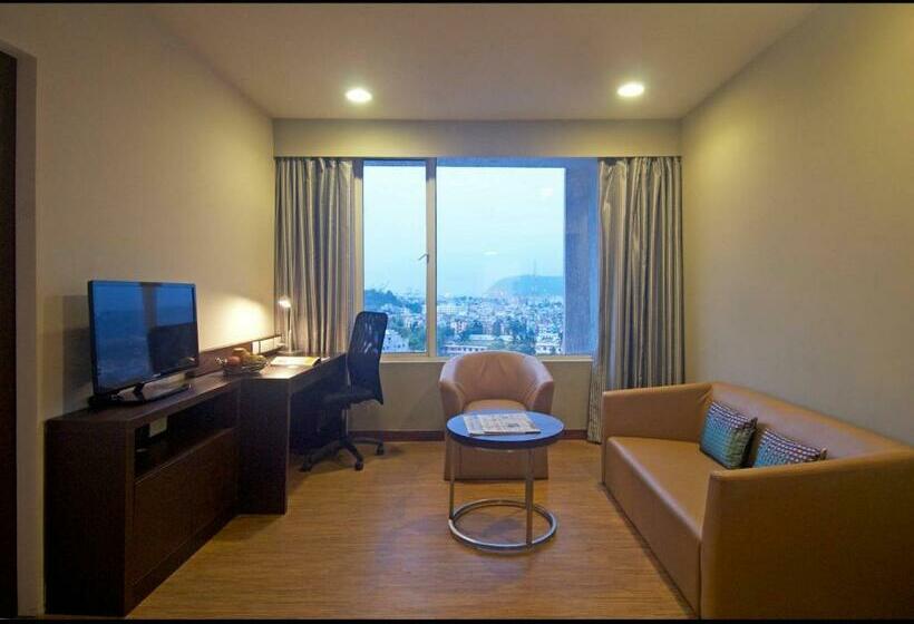 Полулюкс, Keys Select By Lemon Tree Hotels, Visakhapatnam