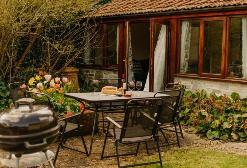 Дом 1 Спальня, Little England Retreats   Cottage, Yurt And Shepherd Huts