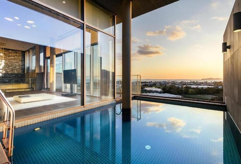 Номер Стандарт, Bayhill Pool & Villa