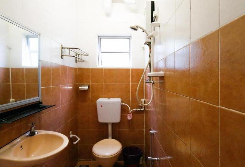 اتاق استاندارد با سرویس بهداشتی مشترک, Golden Lodge