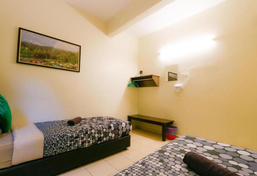 اتاق استاندارد با سرویس بهداشتی مشترک, Golden Lodge