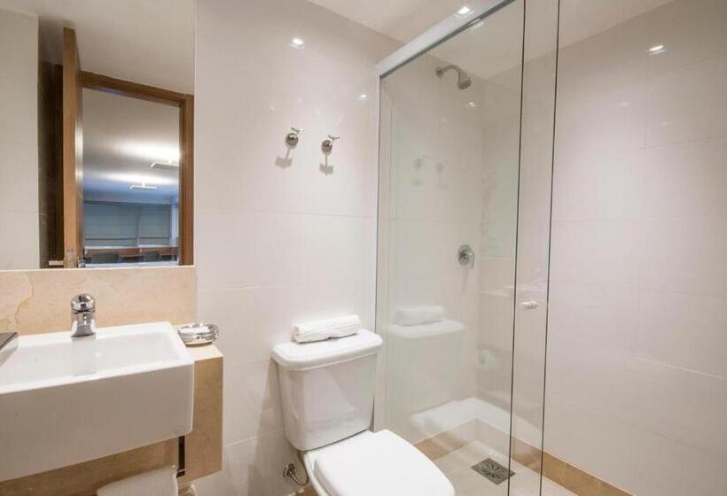 Quarto Quádruplo Deluxe, Atlantico Travel Copacabana