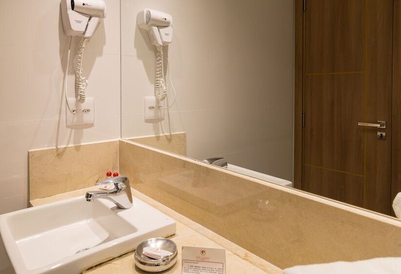 Quarto Triplo Estandar, Atlantico Travel Copacabana