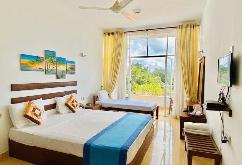 Номер Стандарт Трехместный, Ceylan Lodge