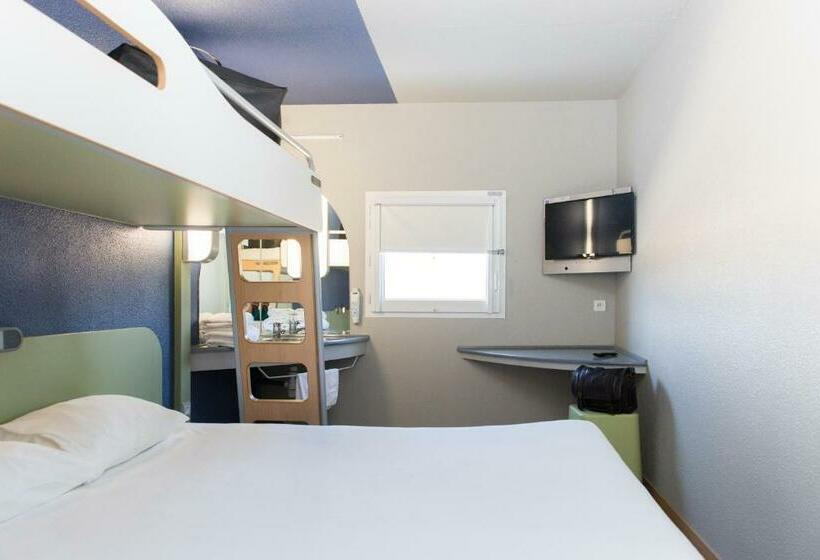 Трехместный Номер Стандарт с Двухъярусными Кроватями, Ibis Budget Sisteron