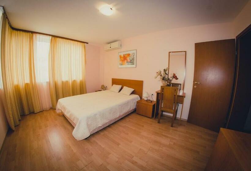 Apartamento 1 Dormitório com Sacada, Prestige Fort Beach  Full Board