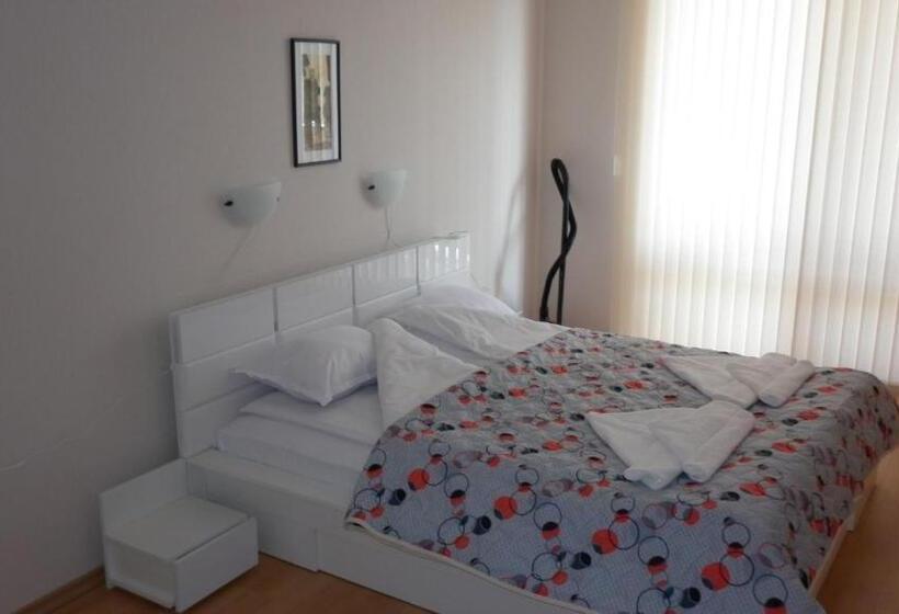 Apartamento 1 Dormitório com Sacada, Prestige Fort Beach  Full Board