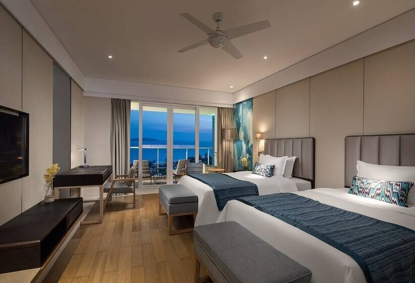Номер Superior Вид на Море, Wyndham Sanya Bay