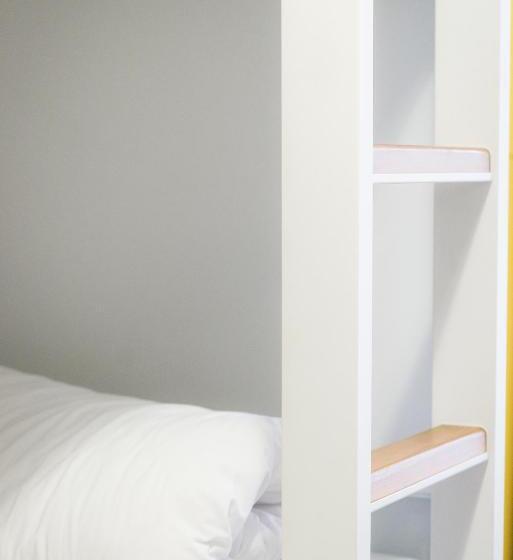 Номер Стандарт Четырехместный Совместный Санузел, Pars Teatro Hostel