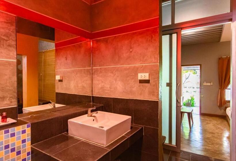 Номер Deluxe Кровать Кинг, Namsai Resort Kanchanaburi